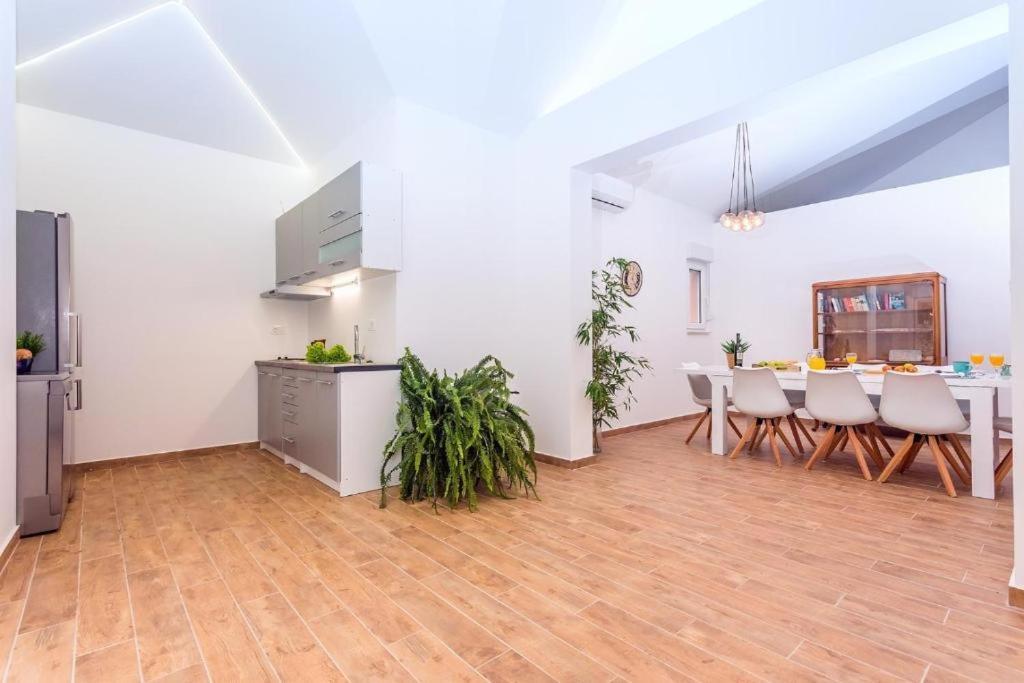 Villa Marietta Equino Sitno Donje المظهر الخارجي الصورة